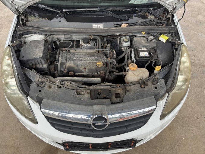 geöffneter Motorraum