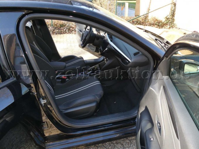 Innenansicht vorn rechts