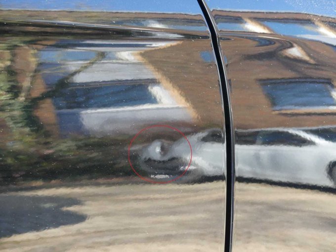 Beispiel Delle mit Lackschaden Tür vorn rechts