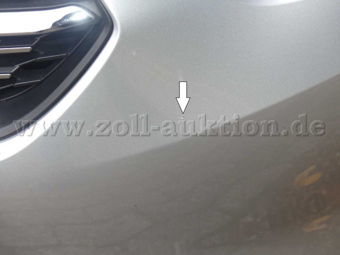 Einkerbung Stoßfänger vorn