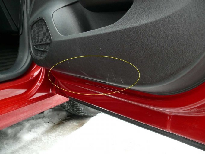 Beispielschaden Innenverkleidung Beifahrertür Kratzer