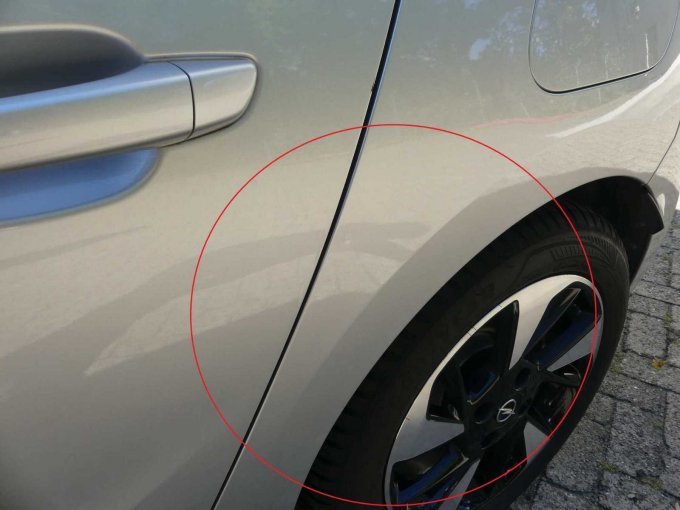 Beispiel-Schaden Seitenwand links