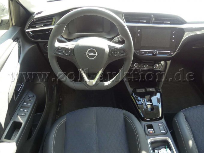 Gesamtansicht Armaturentafel