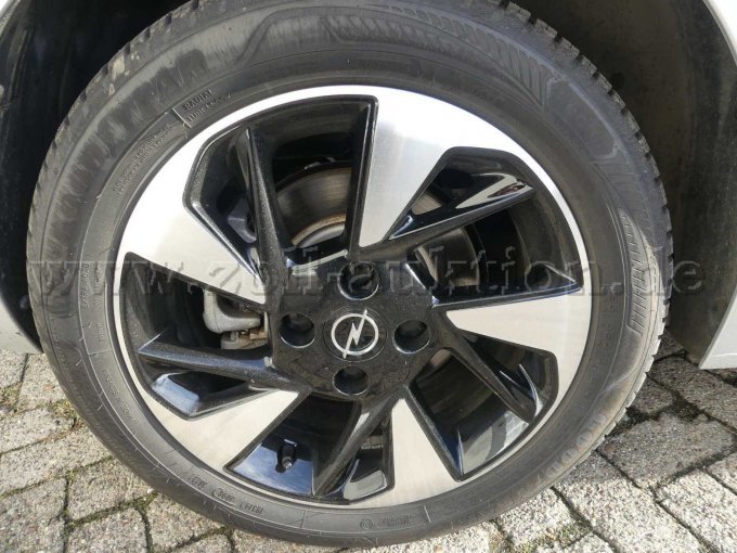 Alurad mit Ganzjahresreifen