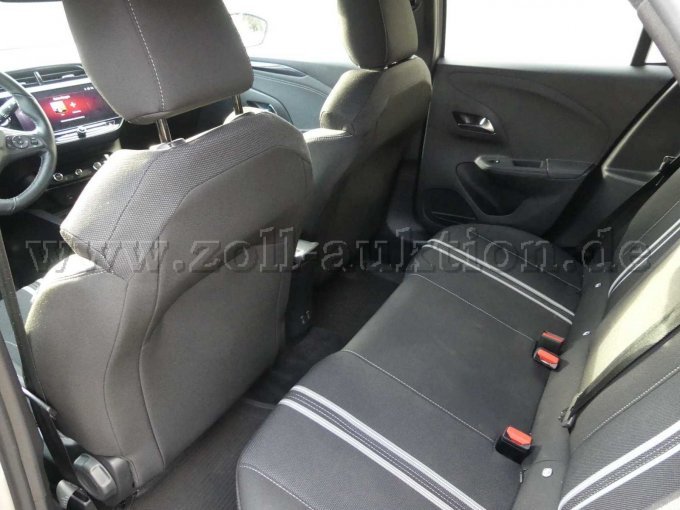 Einstieg und Fahrgastraum hinten links