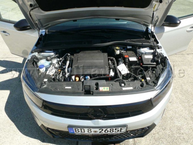 Innenansicht Motorraum