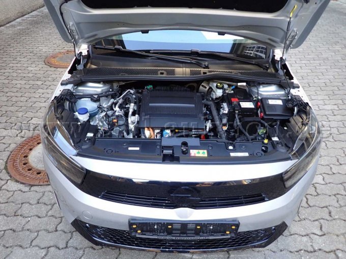 Frontansicht Motorraum