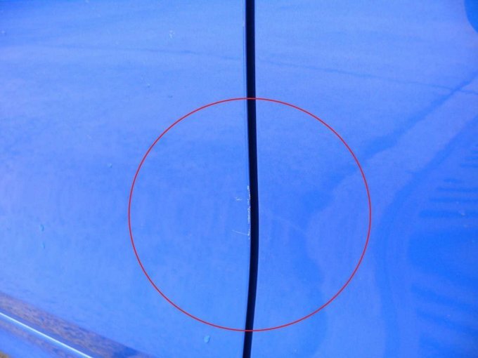 Beispielschaden Lackbeschädigung Türanschlagkante Fahrertür