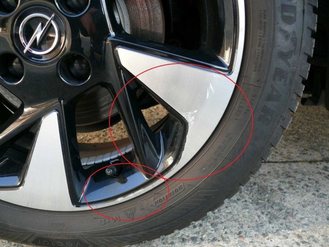 Beispielschaden Felge hinten rechts