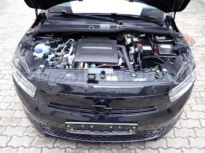 Frontansicht Motorraum