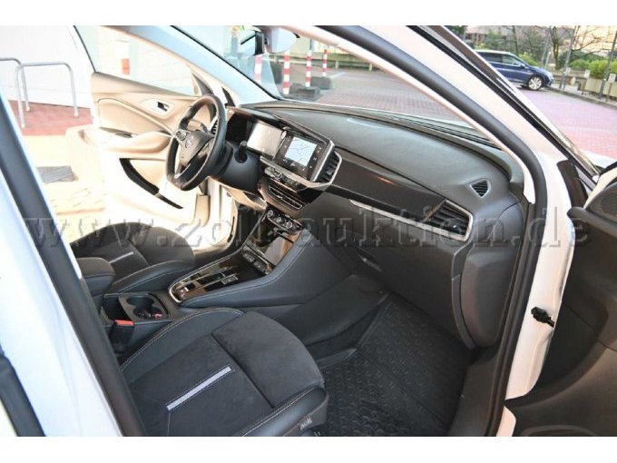 Innenansicht vorne rechts