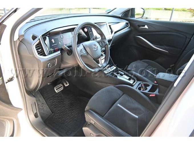 Innenansicht vorne links