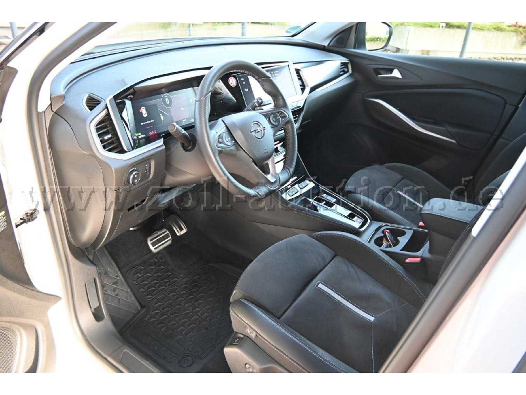 Innenansicht vorne links