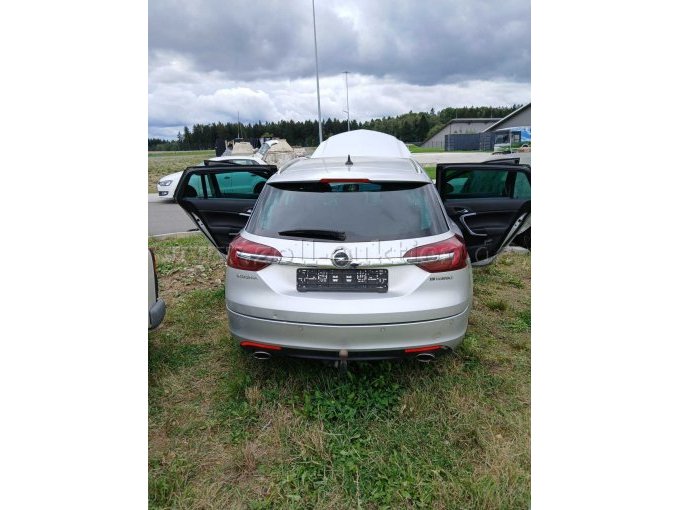 Opel von hinten