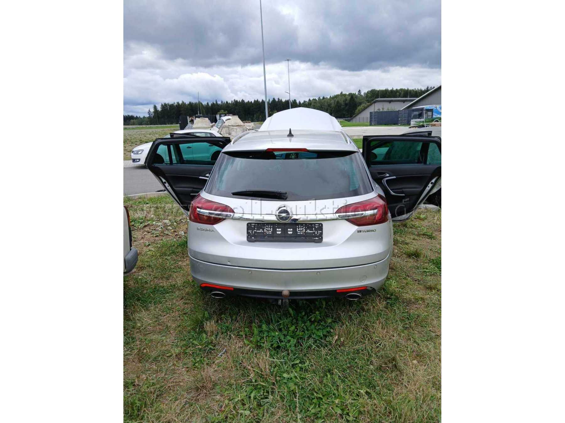 Opel von hinten