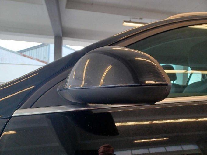 Spiegel rechts und links geschürft