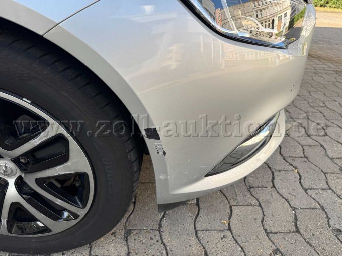 Kotflügel vorne rechts verschrammt