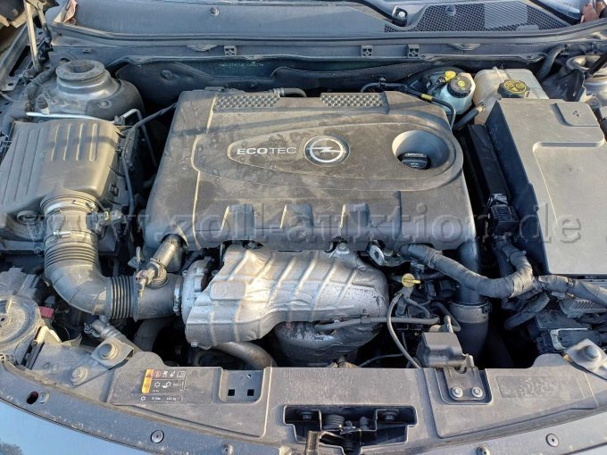 Opel Insignia - Motorraum