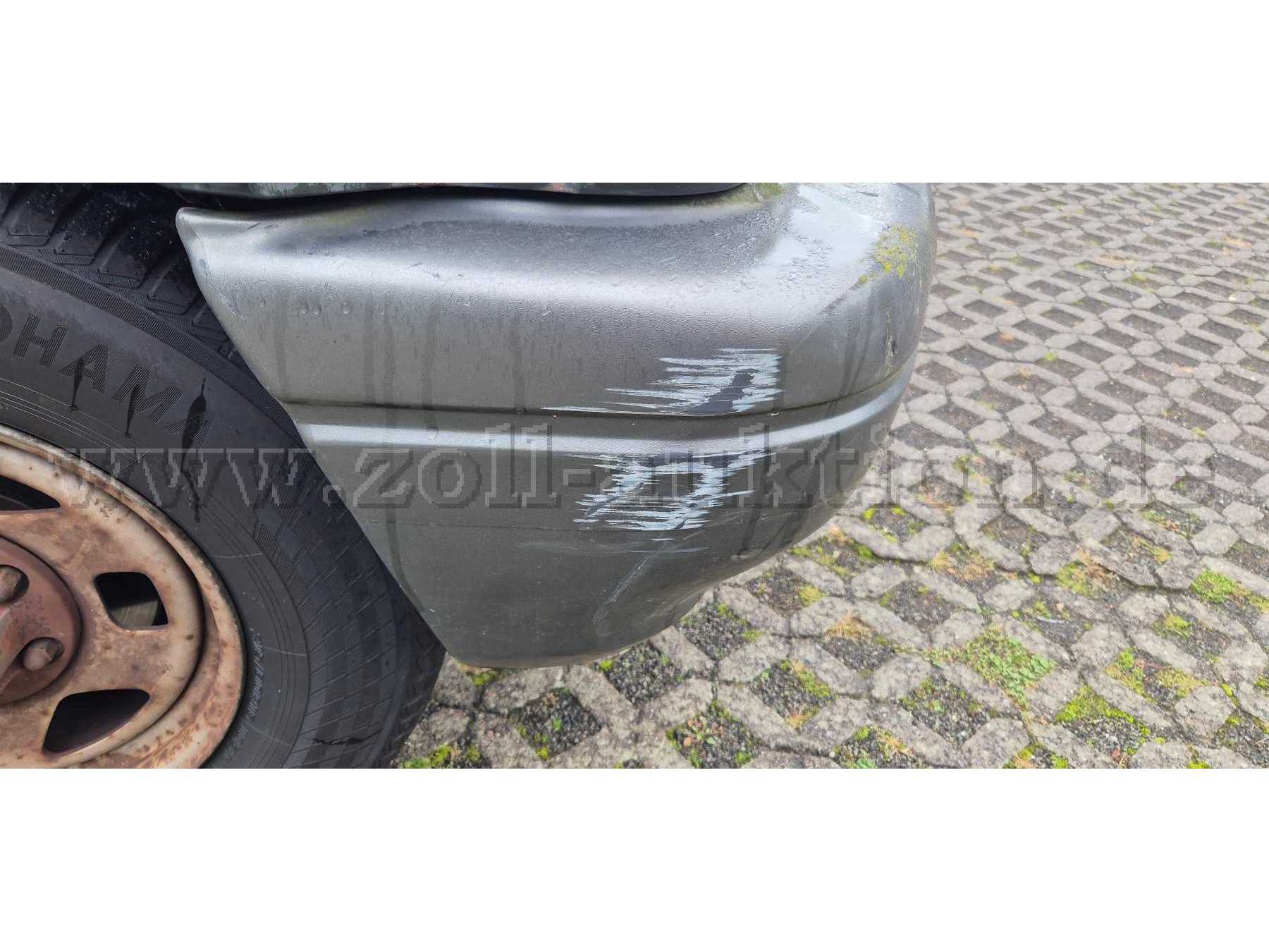 Schaden Stoßstange