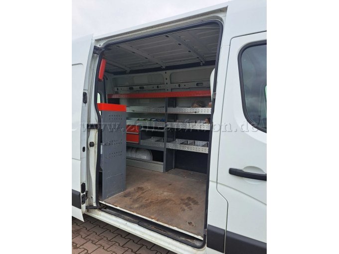 Ansicht Laderaum durch Schiebetür