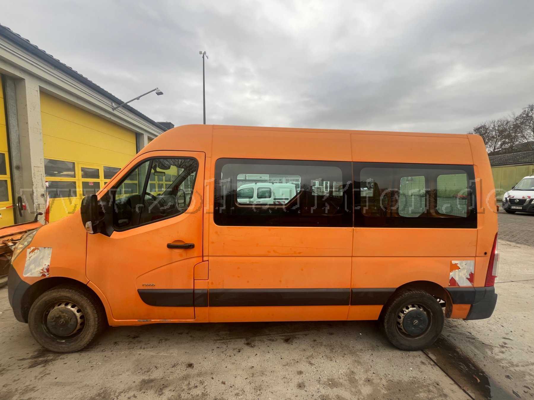 Seitenansicht Fahrtrichtung links