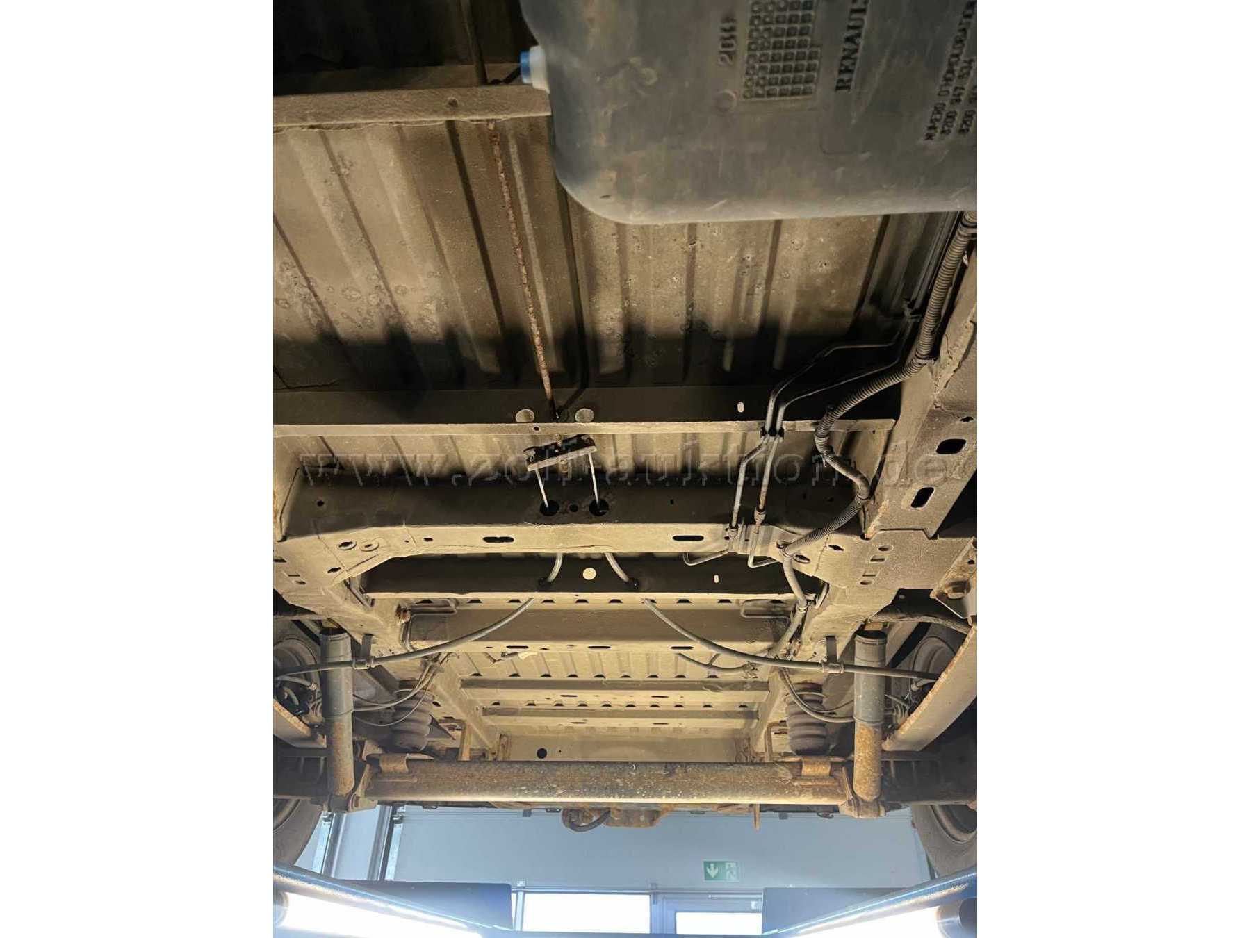 Unterboden Ansicht von vorne nach hinten