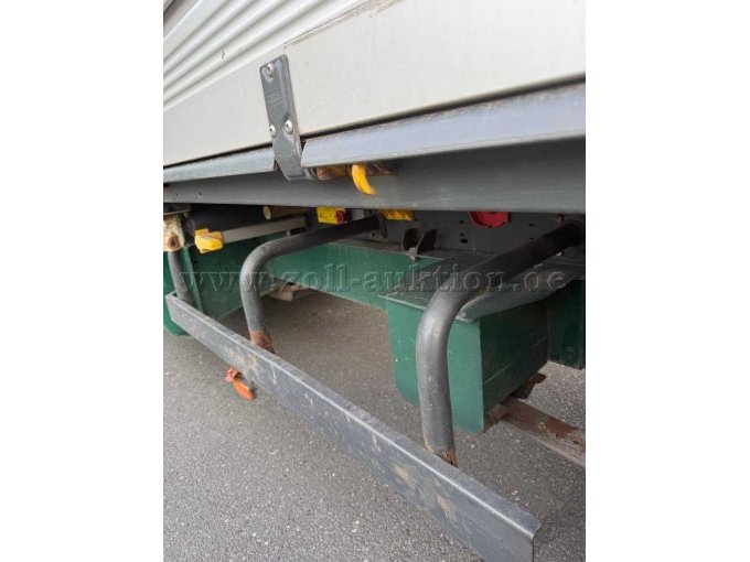 Rost an Rohren linke Seite