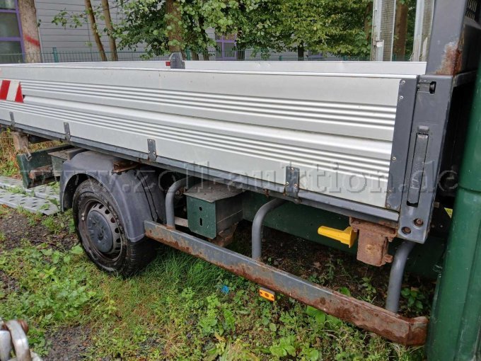 Unterfahrschutz re