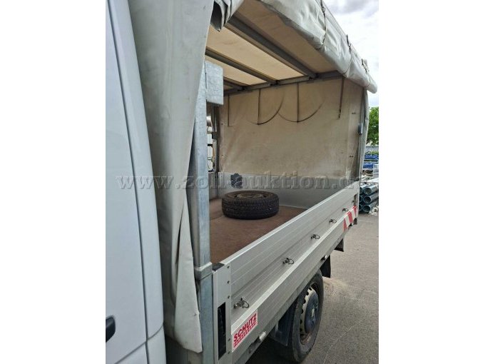 Fahrerseite Aufbau