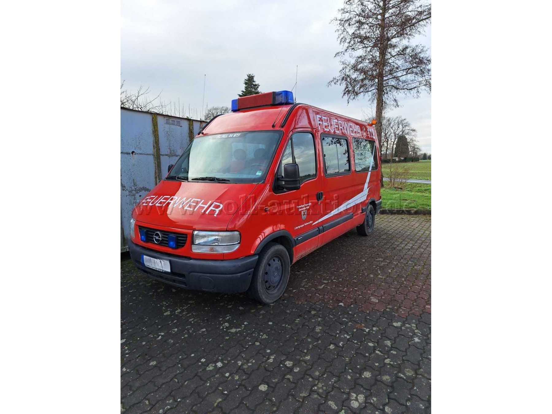 Seitliche Perspektive; fahrerseitig