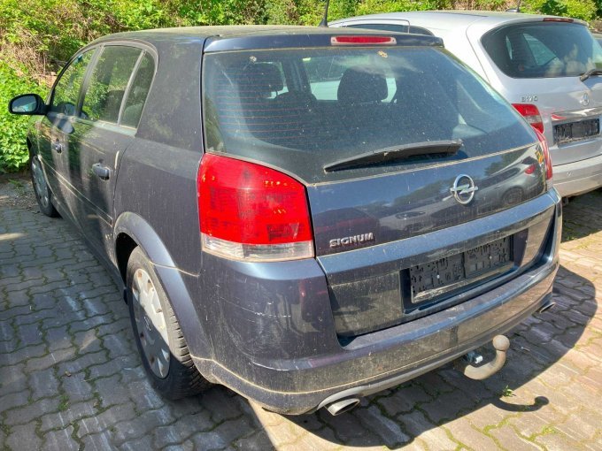Heck und Fahrerseite