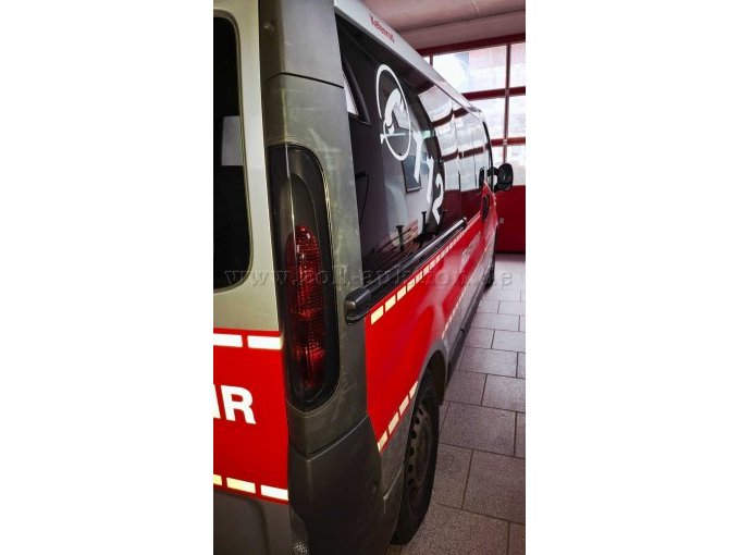 rechte hintere Seite des Fahrzeugs