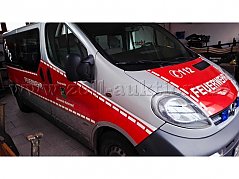 Teilfrontsicht, sowie rechte Fahrzeugseite