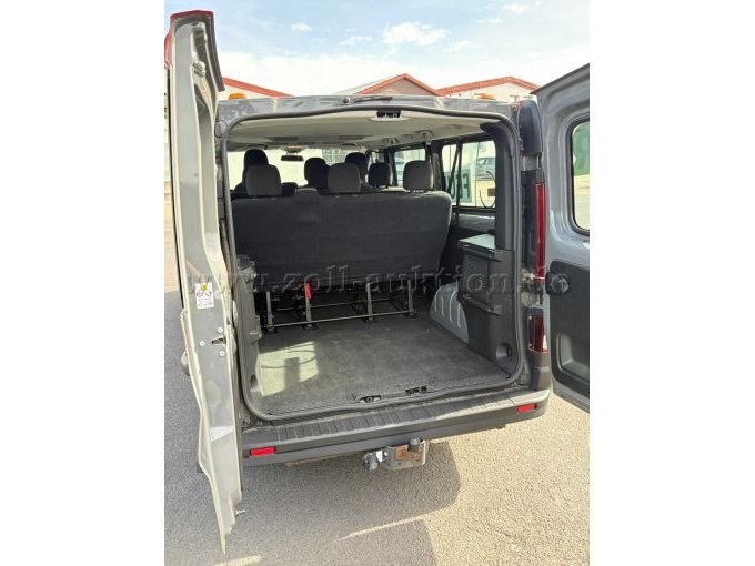 1 Opel Vivaro-B (defekt) vermutlich Motorschaden / MTW Feuerwehr – foto 5 – kavel bij Zoll-Auktion, Bovenden