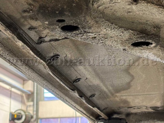 Seitenschweller links