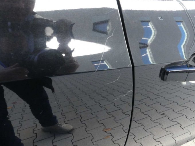 Tür hinten rechts Kratzer