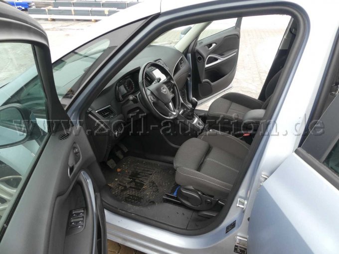 Innenansicht vorn links