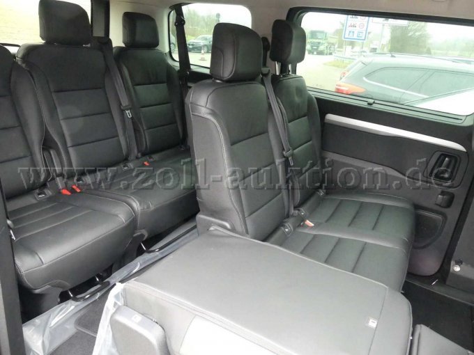 Innenansicht rechts hinten