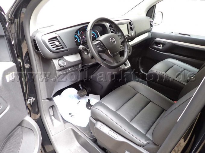 Innenansicht vorn links