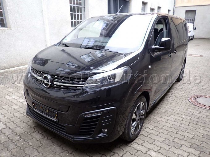 Frontansicht vorn links