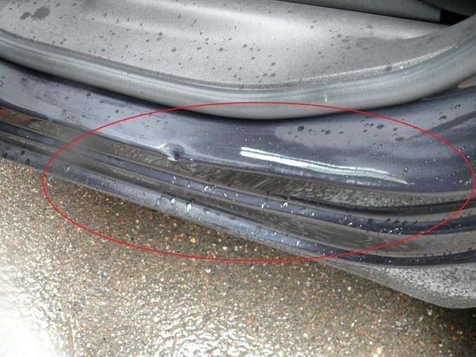 Beispielschaden Einstige Tür hinten links Kratzer und Delle