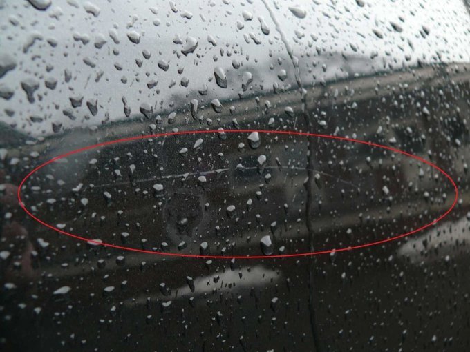 Beispielschaden Kratzer Bereich Seite hinten links