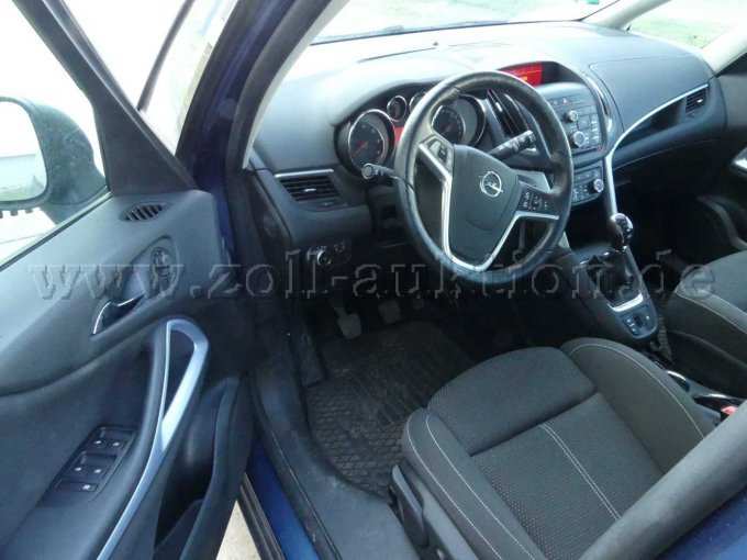 Innenansicht vorne links