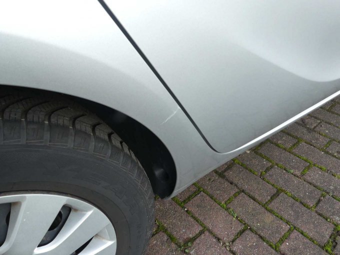 Beschädigung Radbogen rechts