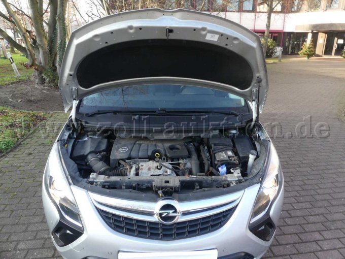 Frontansicht Motorraum