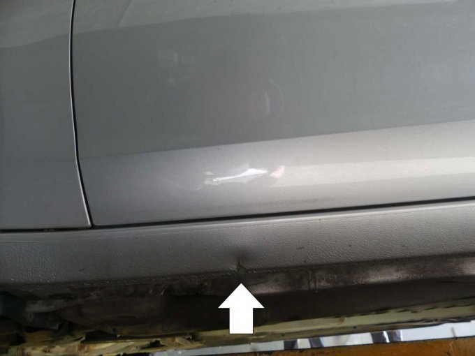 Beschädigung Schweller vorne links