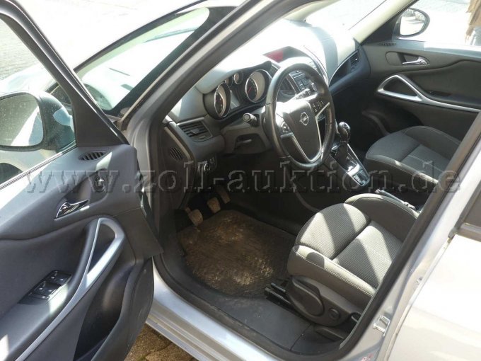 Innenansicht vorn links