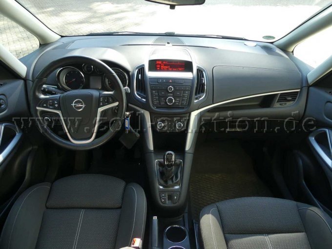 Gesamtansicht Armaturenträger