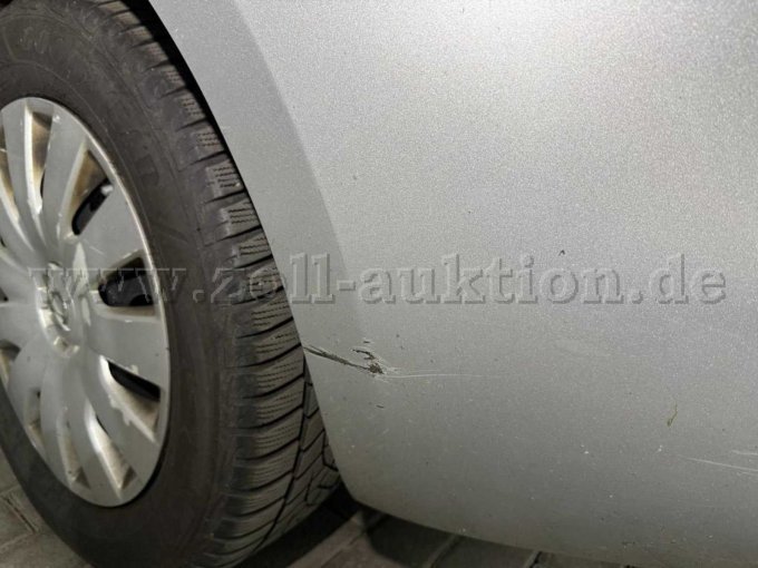Stoßstange hinten links/ Hinterreifen
