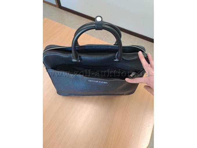 1 Original-Tasche von Tommy Hilfiger Modell: AM0AM08078 – foto 8 – kavel bij Zoll-Auktion, St.Vith